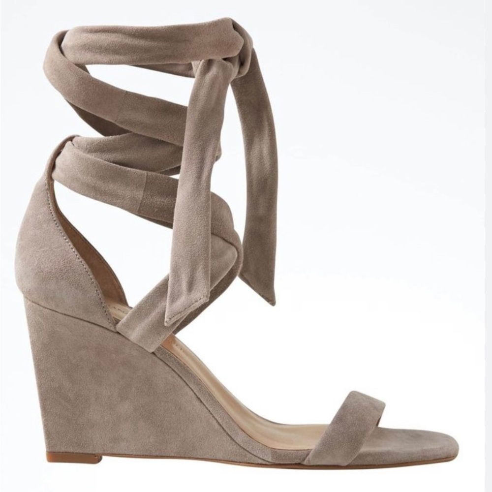 Banana Republic Ankle Wedge Wedges